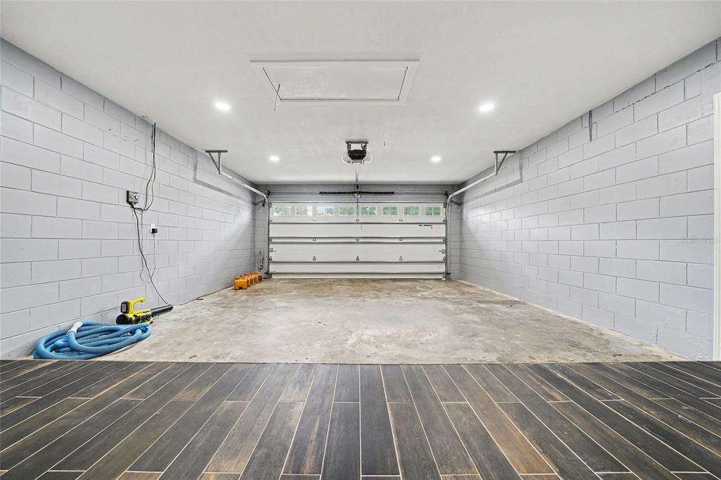 En Venta: $335,000 (3 camas, 2 baños, 1579 Pies cuadrados)