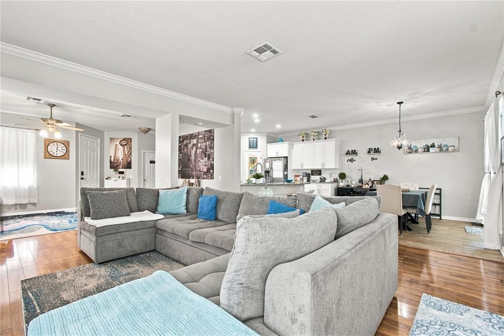 For Sale: $465,000 (4 beds, 2 baths, 2278 Square Feet)
