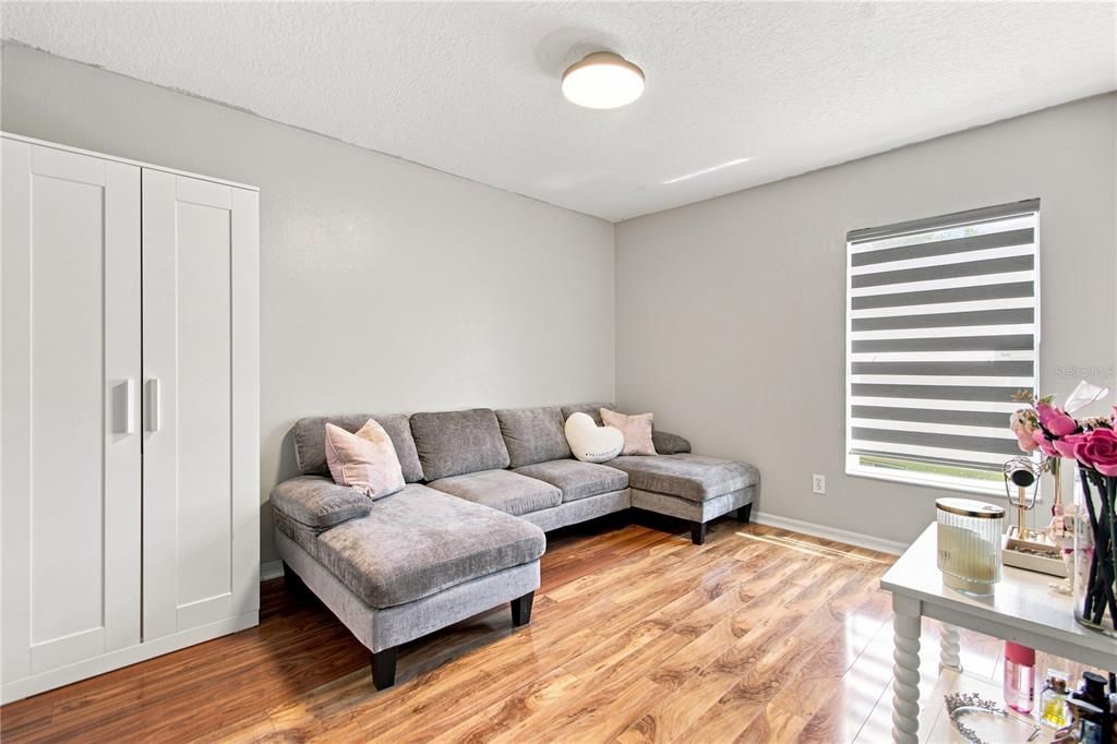 For Sale: $465,000 (4 beds, 2 baths, 2278 Square Feet)