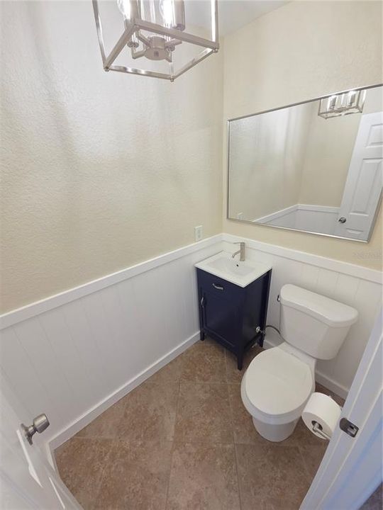 Active With Contract: $349,900 (2 beds, 1 baths, 944 Square Feet)