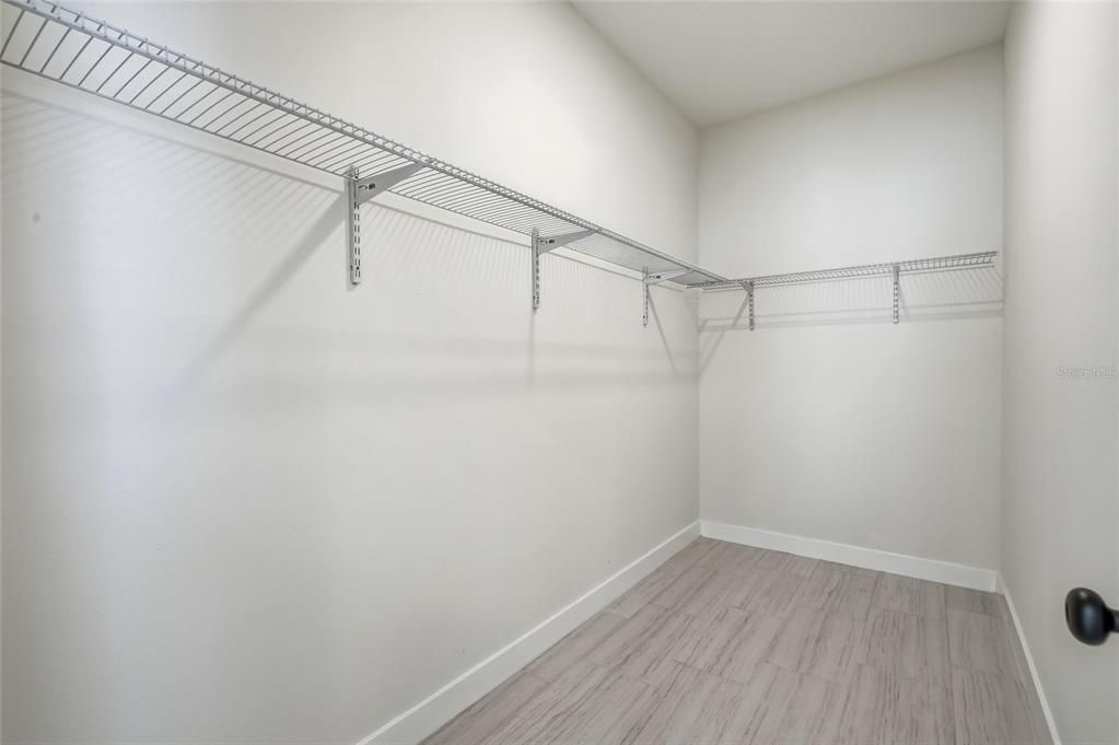 For Sale: $415,900 (3 beds, 2 baths, 1634 Square Feet)