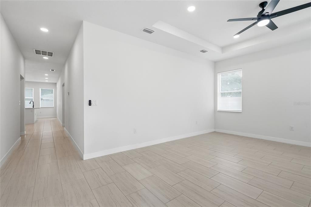 For Sale: $415,900 (3 beds, 2 baths, 1634 Square Feet)