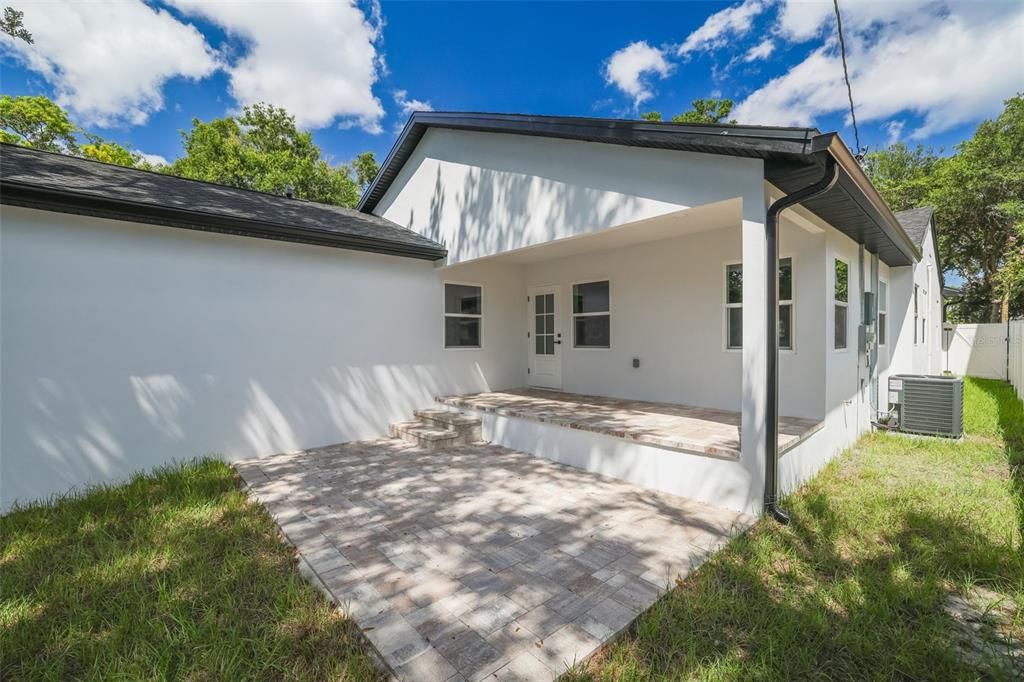 На продажу: $969,900 (3 спален, 2 ванн, 2079 Квадратных фут)