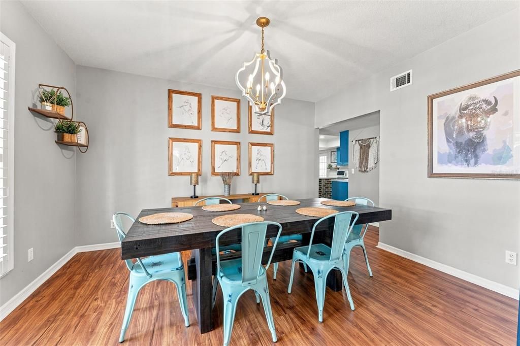 For Sale: $699,900 (4 beds, 2 baths, 2452 Square Feet)