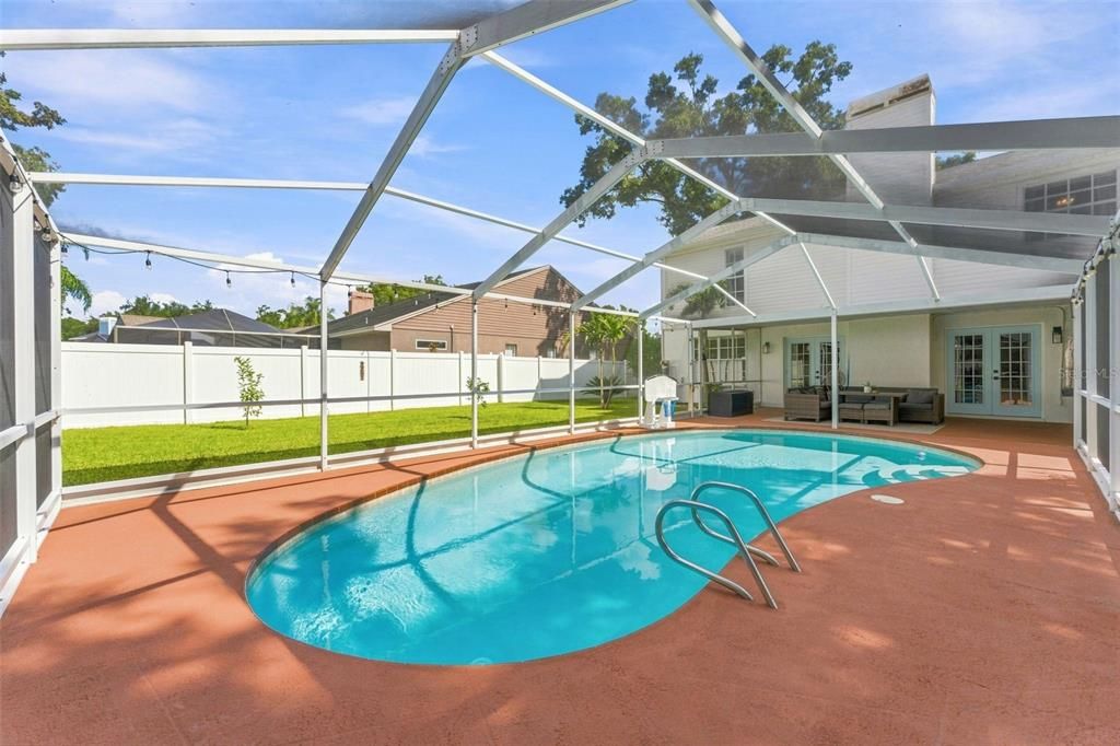 For Sale: $699,900 (4 beds, 2 baths, 2452 Square Feet)