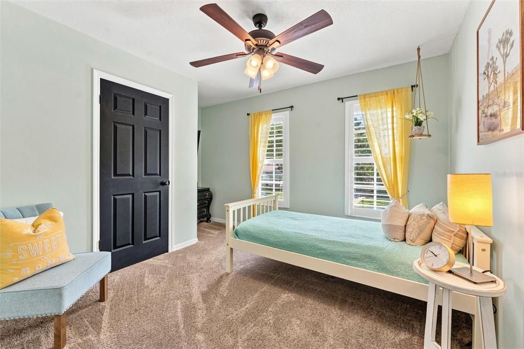 For Sale: $699,900 (4 beds, 2 baths, 2452 Square Feet)