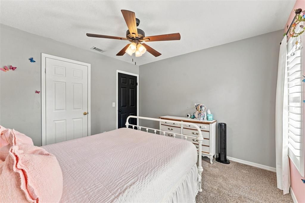 For Sale: $699,900 (4 beds, 2 baths, 2452 Square Feet)
