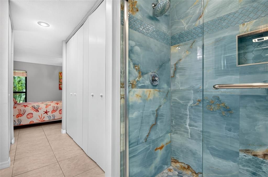 For Sale: $695,000 (2 beds, 2 baths, 1360 Square Feet)