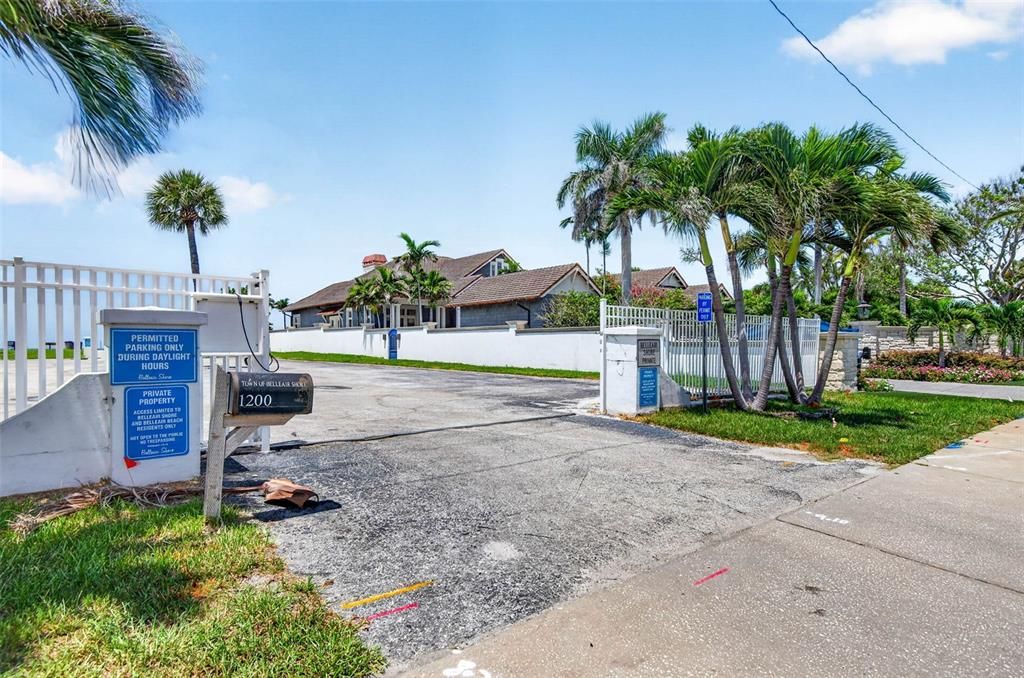 For Sale: $695,000 (2 beds, 2 baths, 1360 Square Feet)
