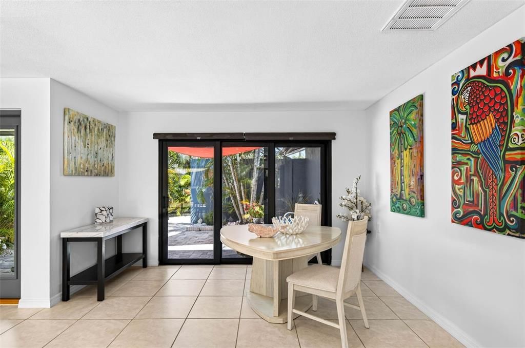 For Sale: $695,000 (2 beds, 2 baths, 1360 Square Feet)