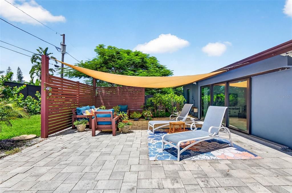 For Sale: $695,000 (2 beds, 2 baths, 1360 Square Feet)