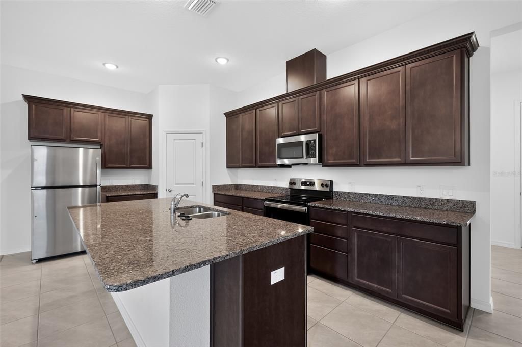 For Sale: $349,900 (3 beds, 2 baths, 1530 Square Feet)
