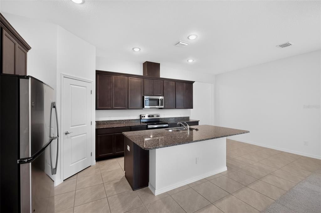 For Sale: $349,900 (3 beds, 2 baths, 1530 Square Feet)