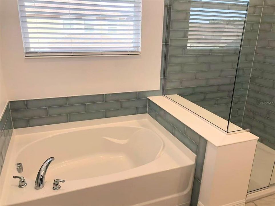 En Renta: $3,400 (4 camas, 3 baños, 3044 Pies cuadrados)