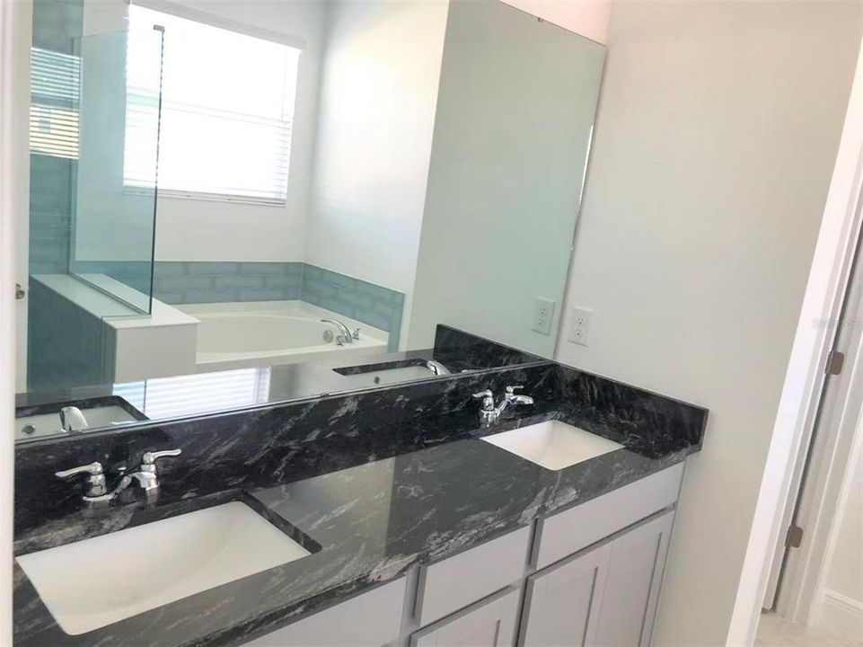 En Renta: $3,400 (4 camas, 3 baños, 3044 Pies cuadrados)