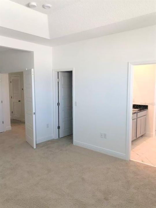En Renta: $3,400 (4 camas, 3 baños, 3044 Pies cuadrados)