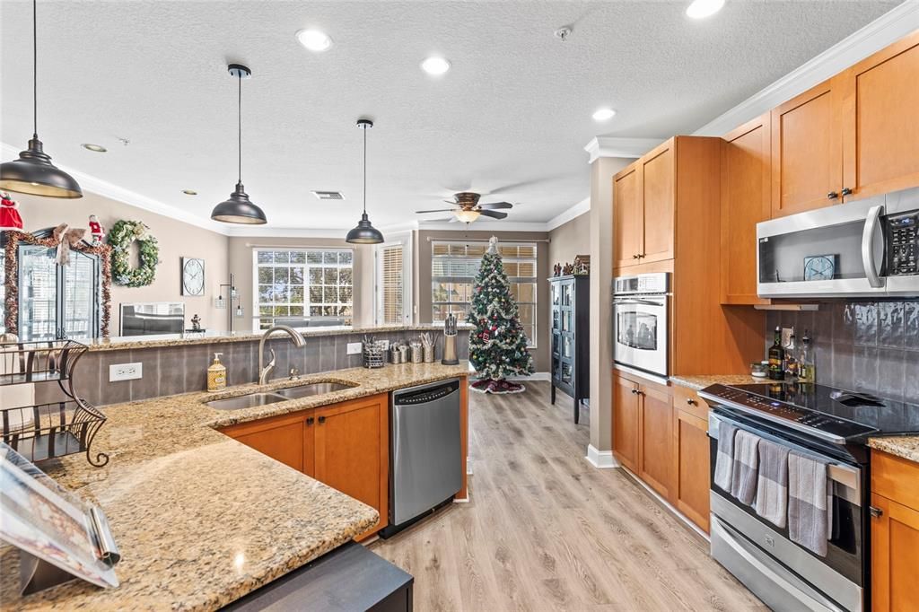 For Sale: $430,000 (4 beds, 3 baths, 2968 Square Feet)