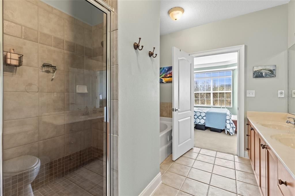 For Sale: $430,000 (4 beds, 3 baths, 2968 Square Feet)