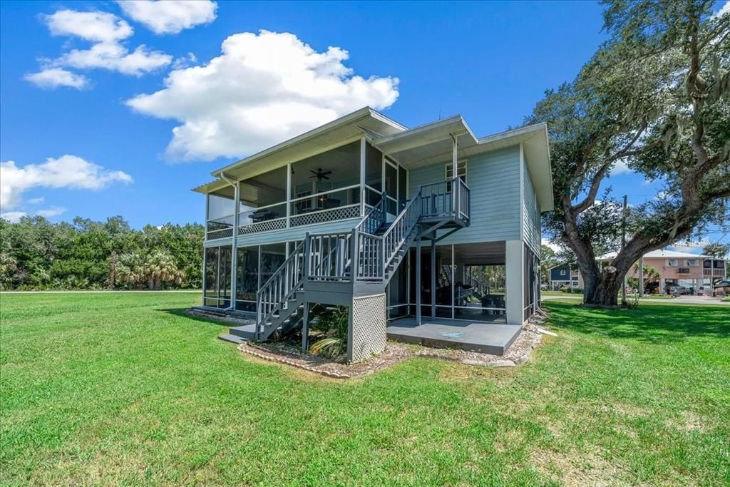 En Venta: $749,000 (2 camas, 2 baños, 1214 Pies cuadrados)