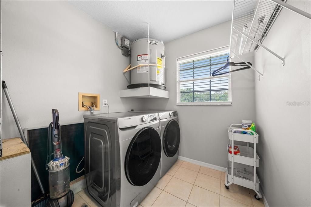 En Venta: $749,000 (2 camas, 2 baños, 1214 Pies cuadrados)