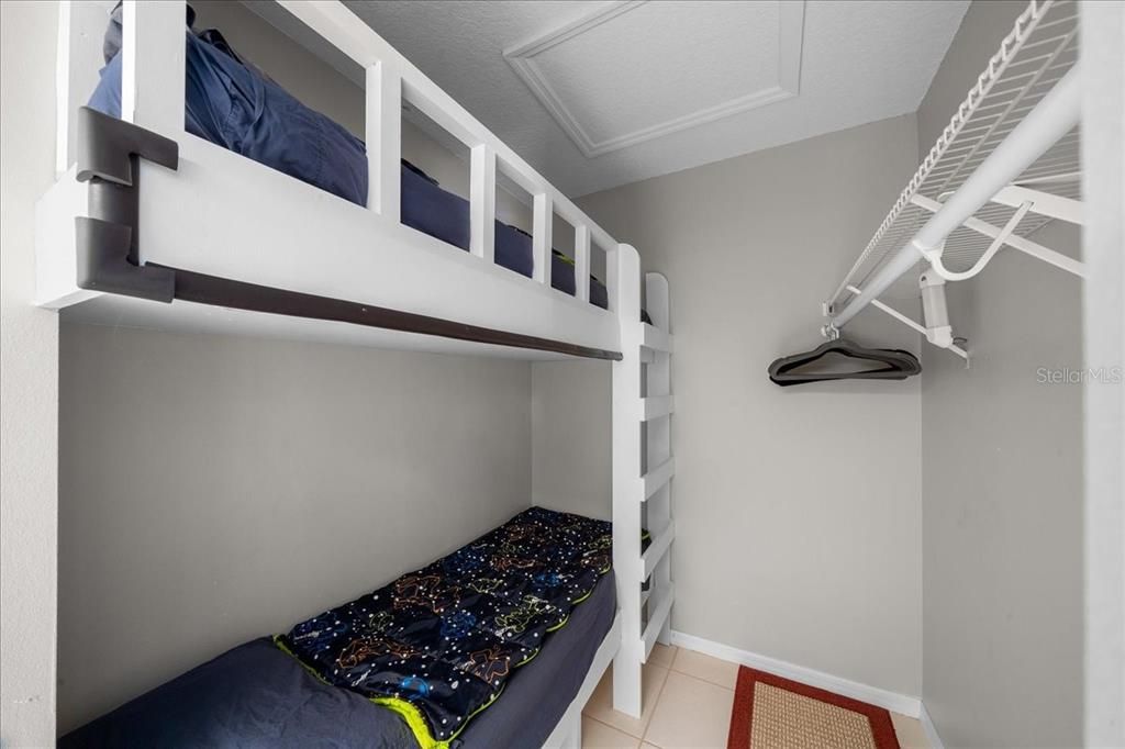 En Venta: $749,000 (2 camas, 2 baños, 1214 Pies cuadrados)