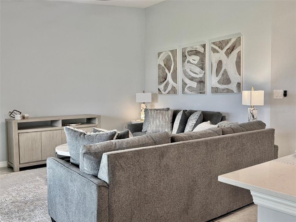 For Rent: $4,000 (2 beds, 2 baths, 1366 Square Feet)