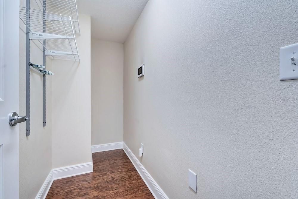 En Venta: $560,000 (3 camas, 2 baños, 1723 Pies cuadrados)