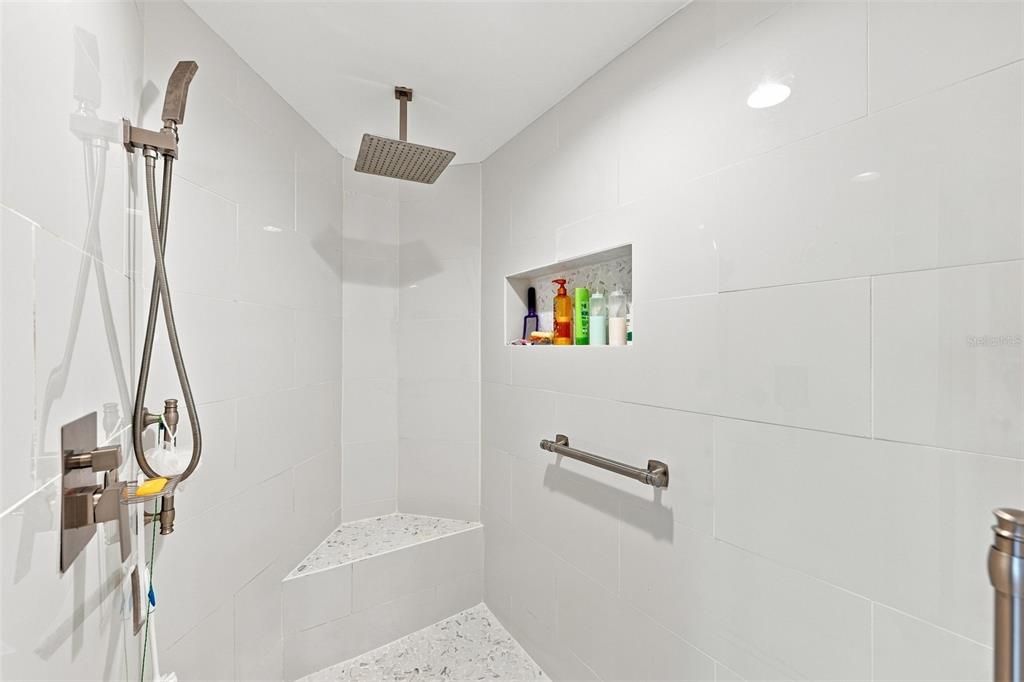 En Venta: $475,000 (3 camas, 2 baños, 1801 Pies cuadrados)