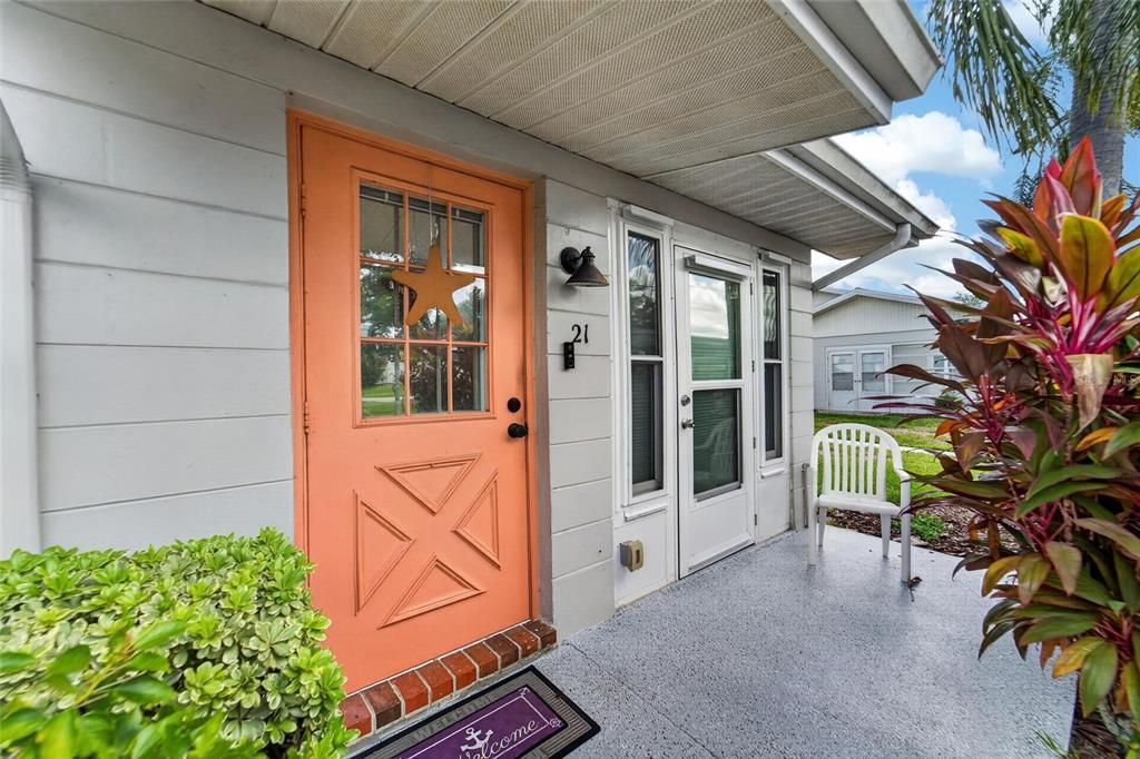 For Sale: $119,900 (1 beds, 1 baths, 992 Square Feet)