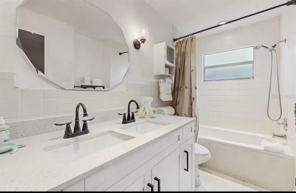 For Sale: $374,500 (3 beds, 1 baths, 1081 Square Feet)
