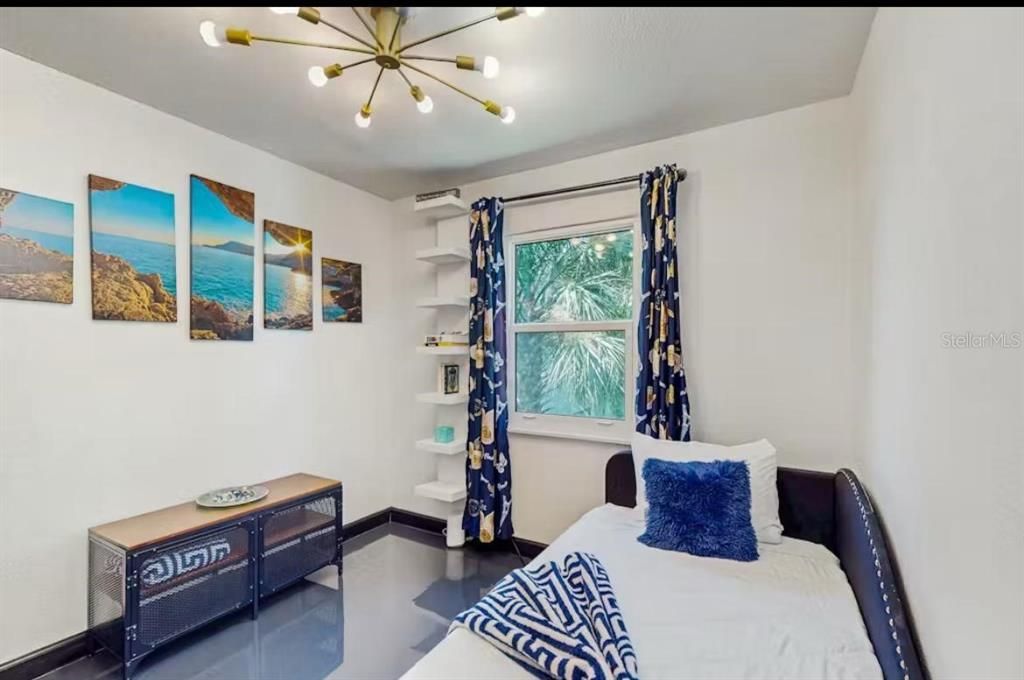 For Sale: $374,500 (3 beds, 1 baths, 1081 Square Feet)
