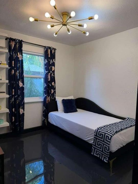 For Sale: $374,500 (3 beds, 1 baths, 1081 Square Feet)