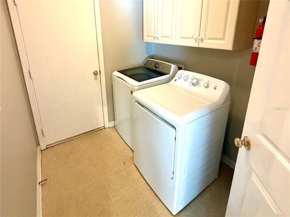 For Rent: $2,800 (3 beds, 2 baths, 2208 Square Feet)