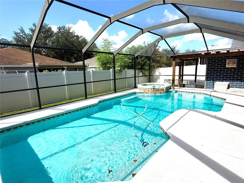 For Rent: $2,800 (3 beds, 2 baths, 2208 Square Feet)