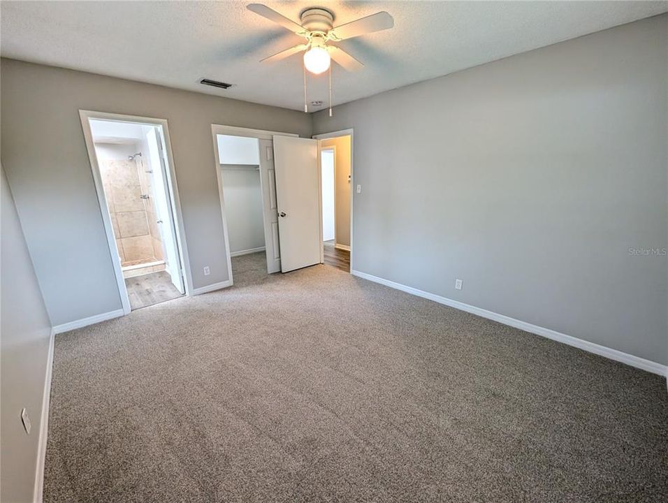 For Sale: $299,900 (3 beds, 2 baths, 1344 Square Feet)