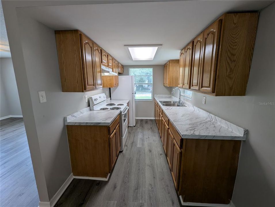 For Sale: $299,900 (3 beds, 2 baths, 1344 Square Feet)