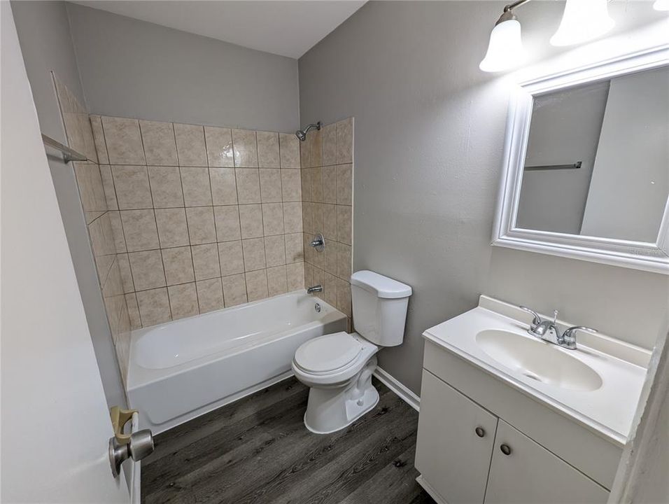 For Sale: $299,900 (3 beds, 2 baths, 1344 Square Feet)