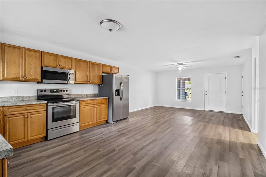 En Venta: $549,000 (6 camas, 0 baños, 2280 Pies cuadrados)