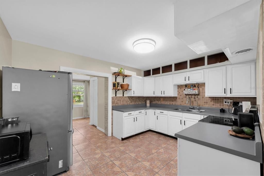 En Venta: $445,900 (4 camas, 2 baños, 1829 Pies cuadrados)