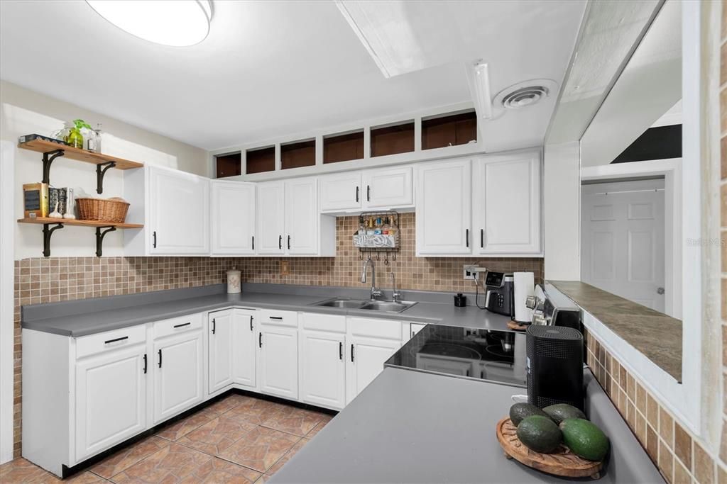 En Venta: $445,900 (4 camas, 2 baños, 1829 Pies cuadrados)