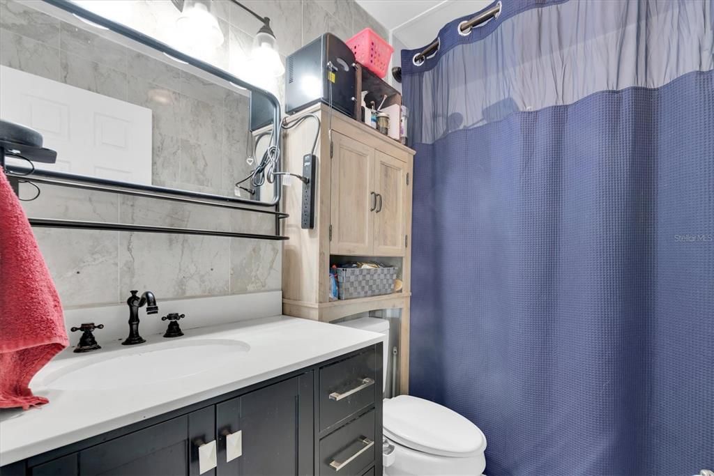 En Venta: $445,900 (4 camas, 2 baños, 1829 Pies cuadrados)