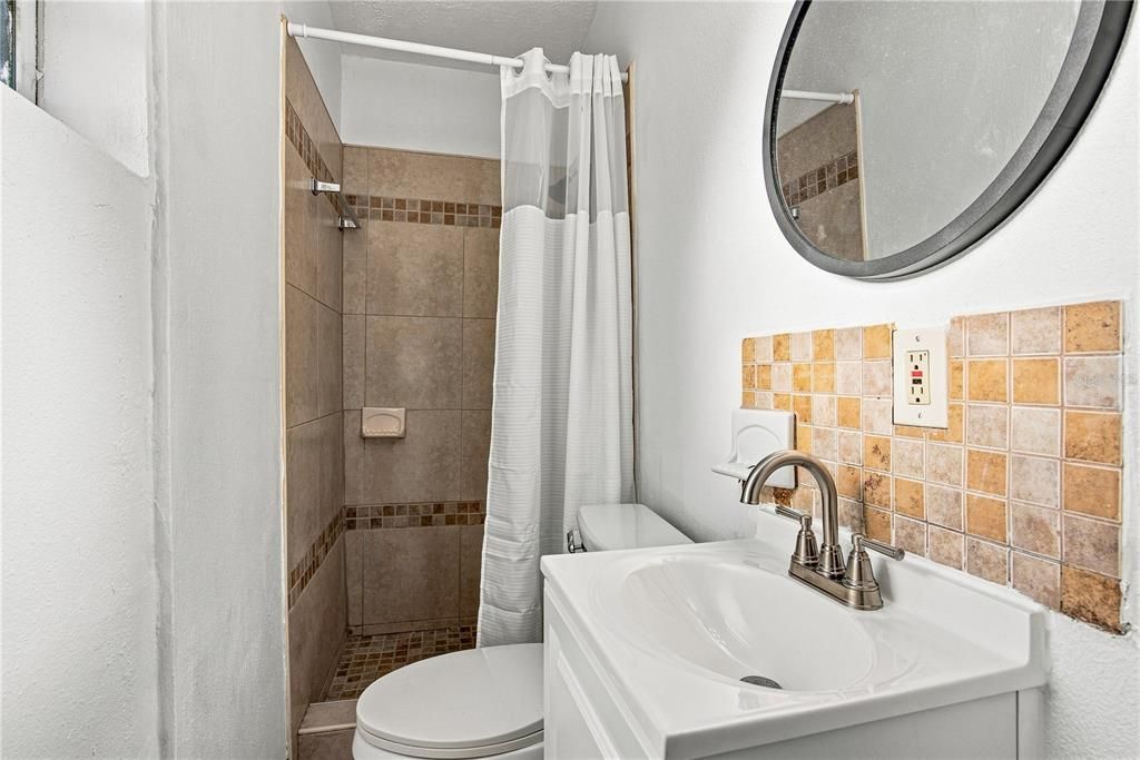 En Venta: $309,000 (4 camas, 2 baños, 1125 Pies cuadrados)
