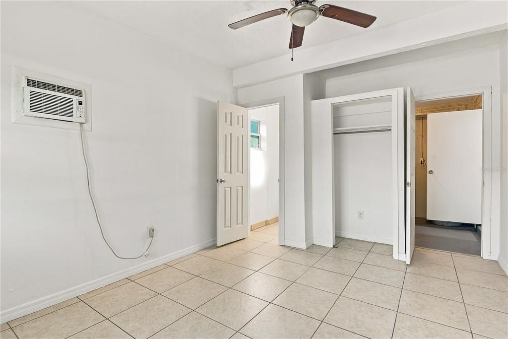 En Venta: $309,000 (4 camas, 2 baños, 1125 Pies cuadrados)