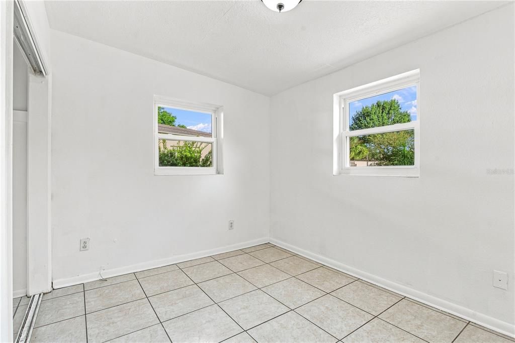 En Venta: $309,000 (4 camas, 2 baños, 1125 Pies cuadrados)