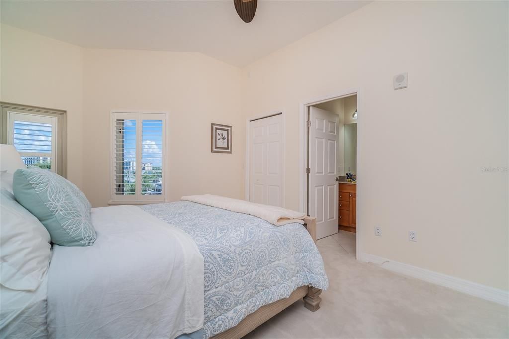 For Rent: $7,500 (3 beds, 3 baths, 2402 Square Feet)