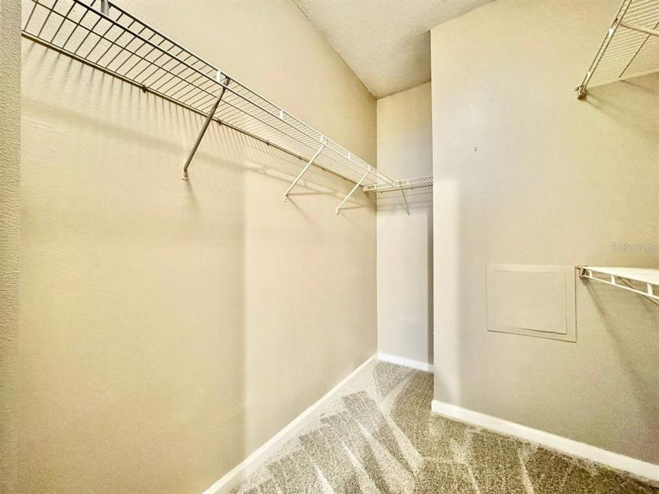 For Rent: $1,500 (1 beds, 1 baths, 958 Square Feet)