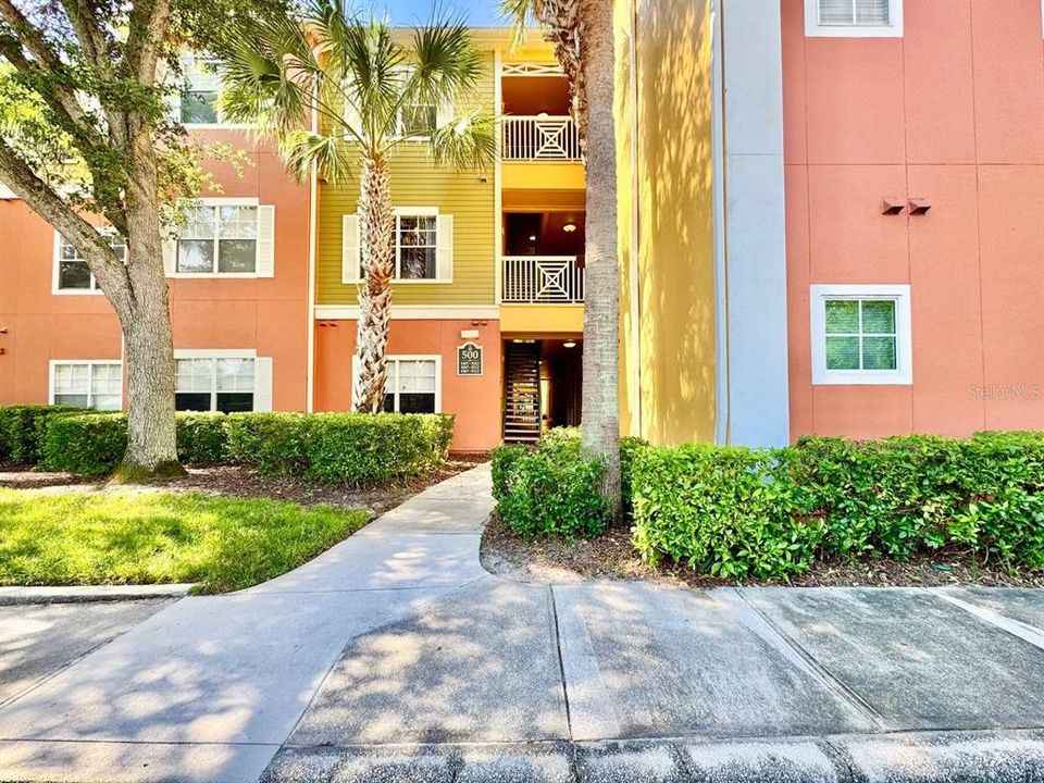 For Rent: $1,500 (1 beds, 1 baths, 958 Square Feet)