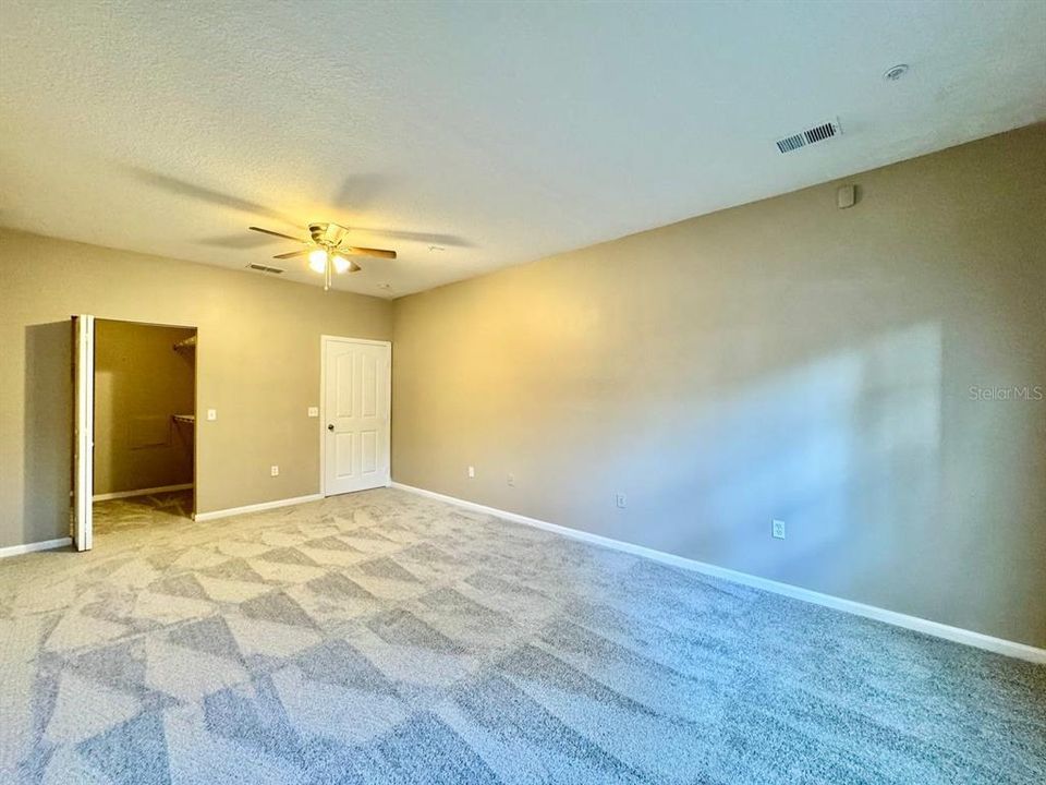 For Rent: $1,500 (1 beds, 1 baths, 958 Square Feet)