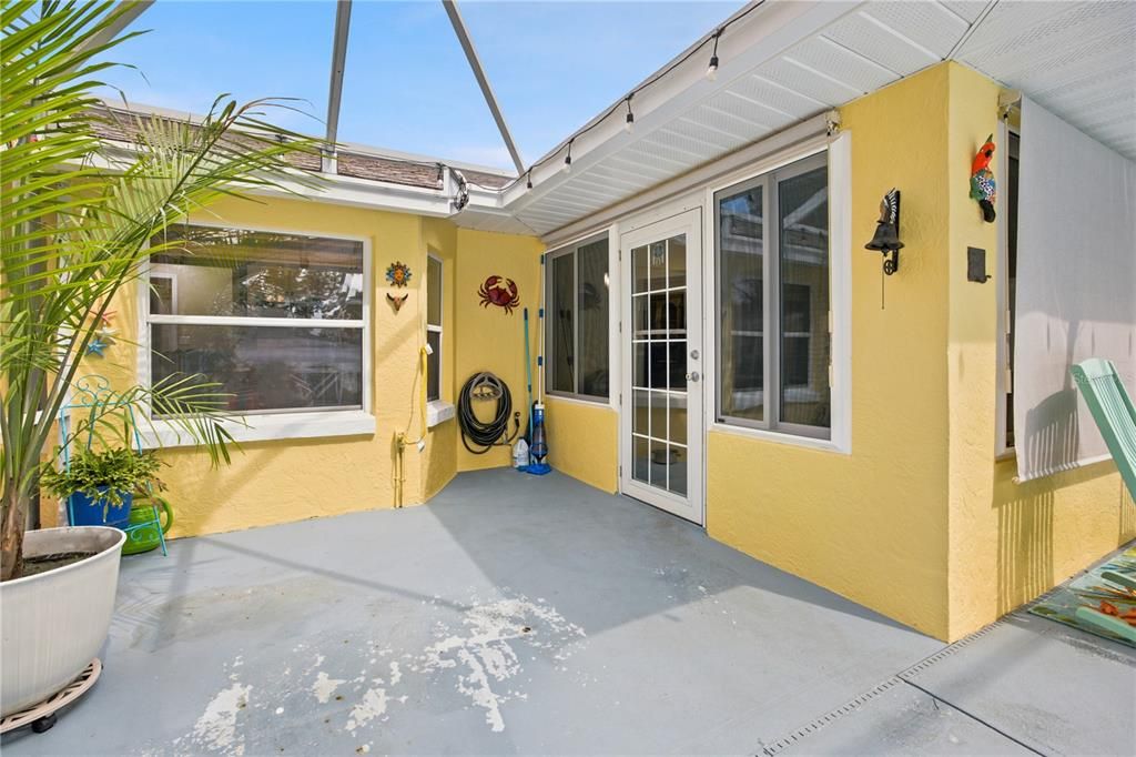 For Sale: $399,900 (3 beds, 2 baths, 1892 Square Feet)