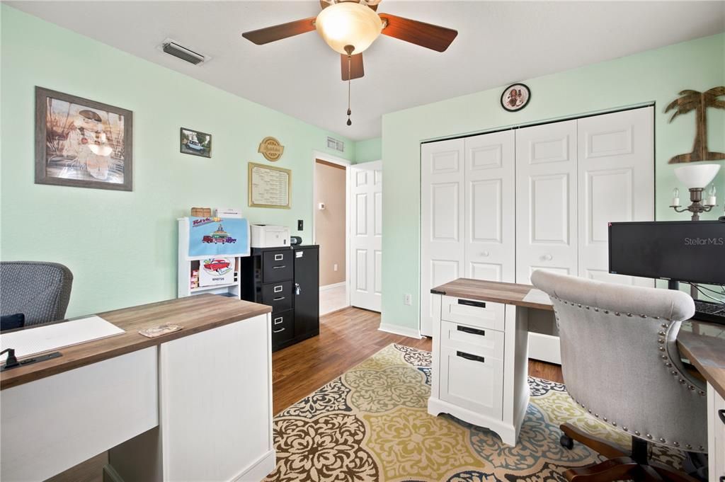 For Sale: $399,900 (3 beds, 2 baths, 1892 Square Feet)